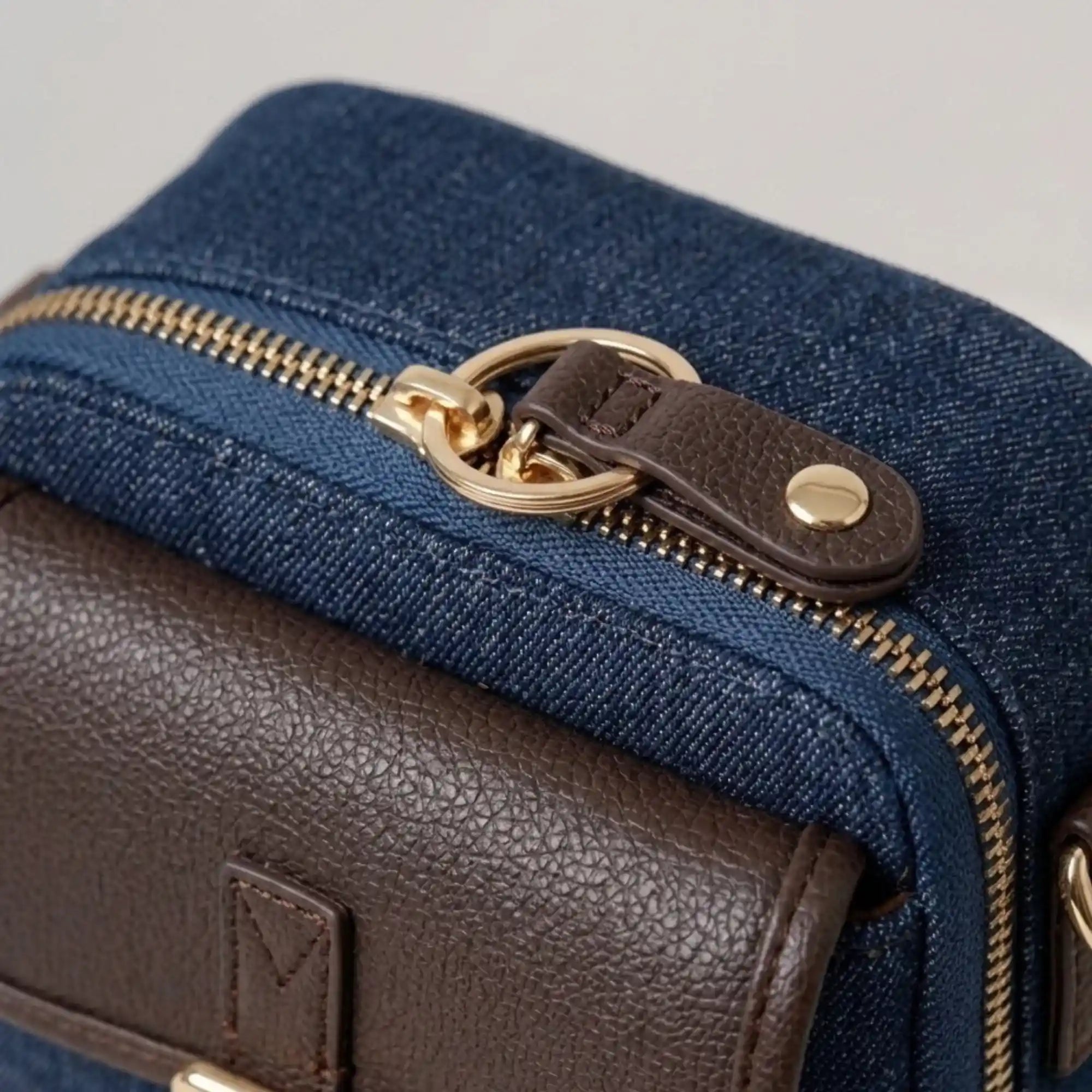 Laipan - The Roomiest Crossbody bag
